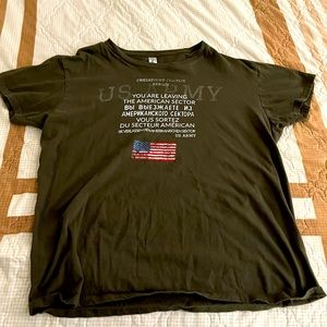 The shirt is regent brand XL green in color